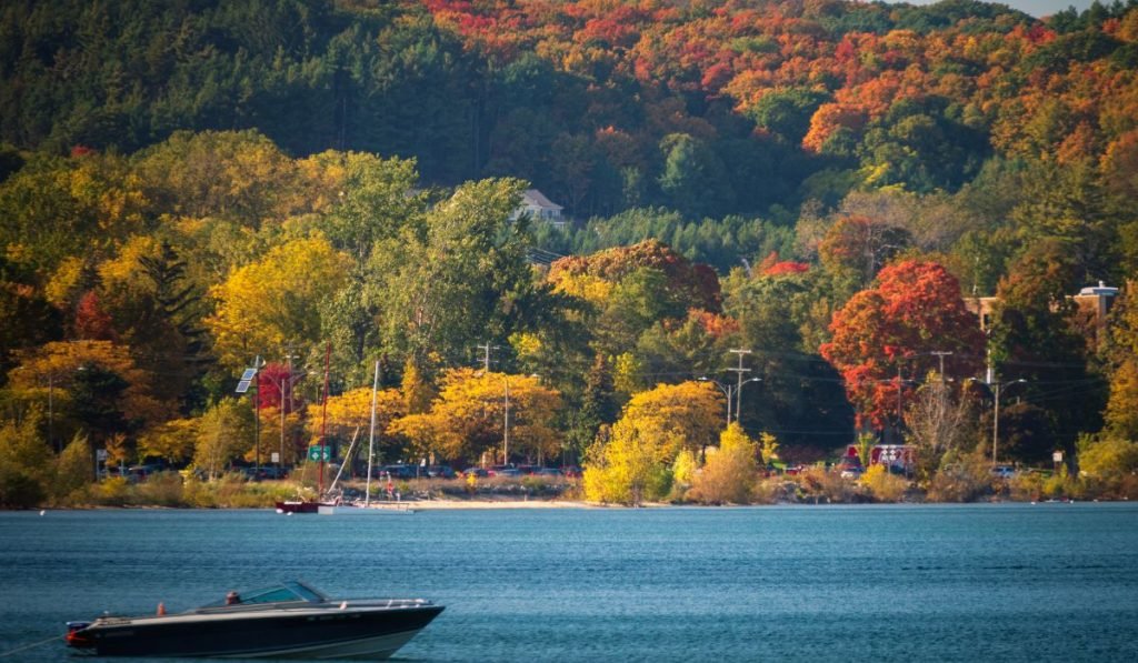 Places-To-Travel-In-October-1