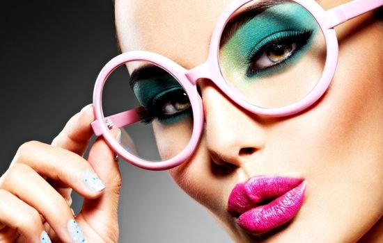 Easy Festive Green Smokey Eye Makeup Look