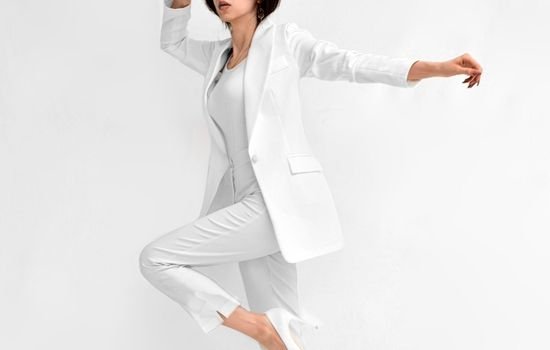 best ways to wear a white blazer for women