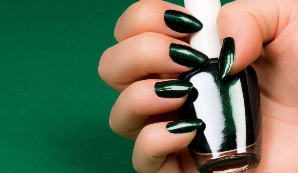 winter nail colors 2021