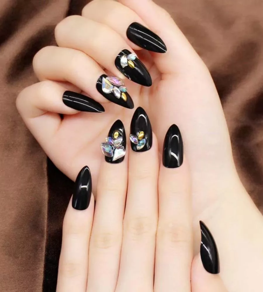 black nail designs with diamonds