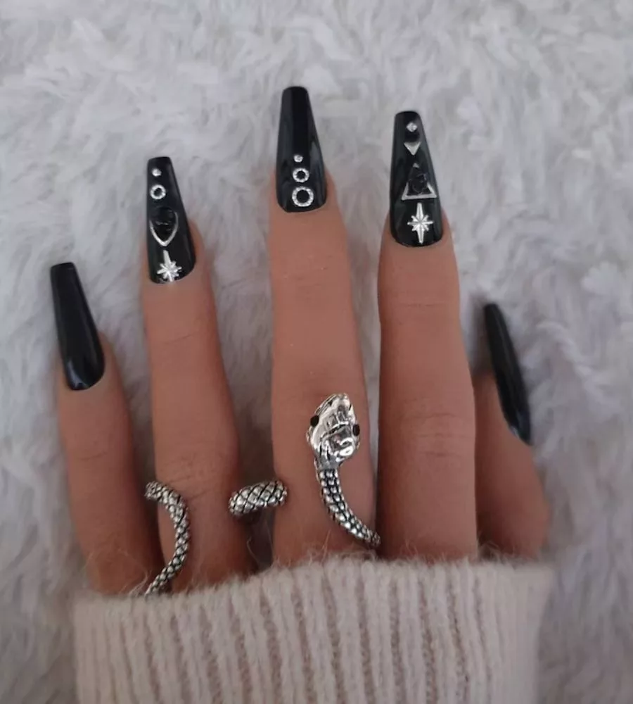 black nails with diamonds