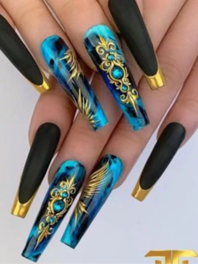 Electric-Blue-baddie-nails-2