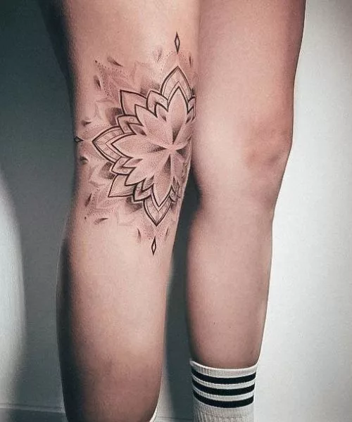 Perfect-design-for-knee-tattoo