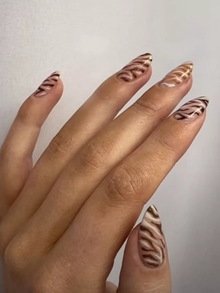 Zebra Striped Nails