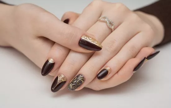 different shades of brown nails