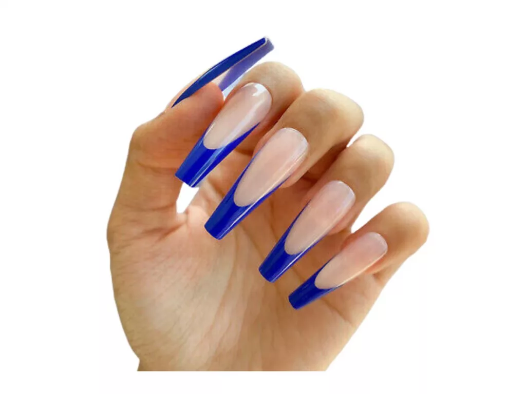 Baddie-Simple-Coffin-Nails-with-Rhinestones-3