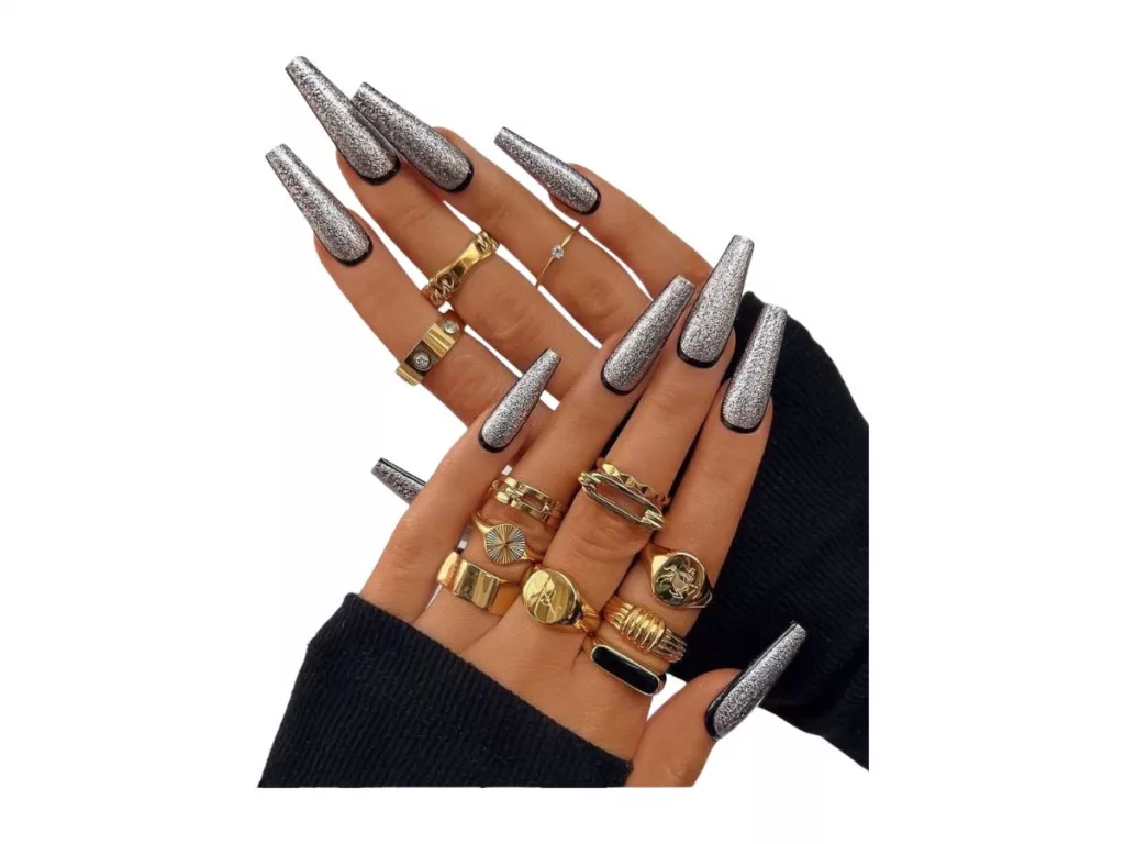 How to Get Baddie Simple Coffin Nails with Rhinestones